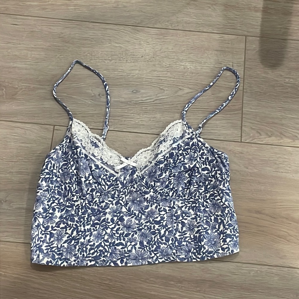 American Eagle Floral Crop Top